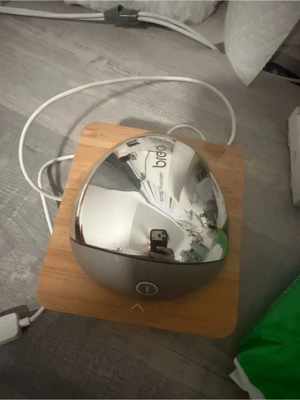 Breo hair massager